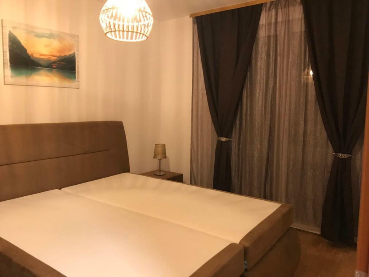 Diamond House Apartment Hajduszoboszlo Bagian luar foto